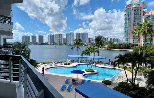 3530 Mystic Pointe Dr