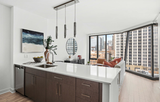 1304 S MICHIGAN AVE