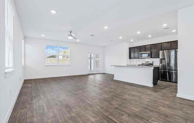 3020 LOURIS LN