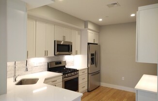 2 beds, 2 baths, 1,036 sqft, $3,900, Unit 4