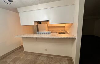 2 beds, 1 bath, 750 sqft, $1,095, Unit 255gateC