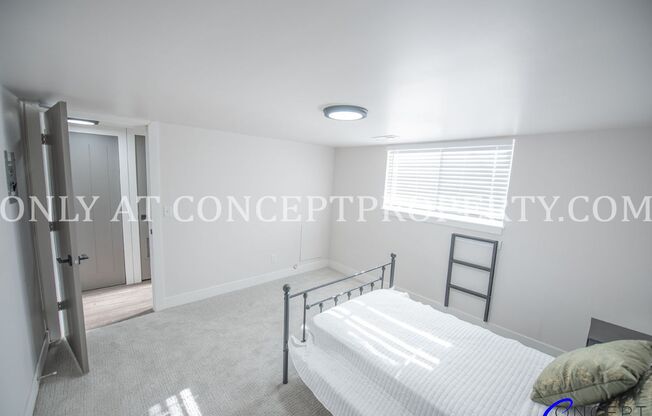 1 bed, 1 bath, 594 sqft, $1,149, Unit 04