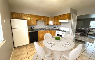 Available Spacious Apartments at H Street, Antioch, CA