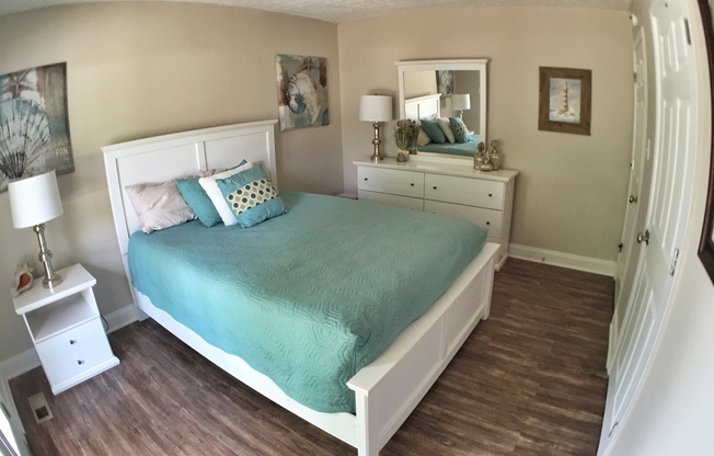 2 beds, 1 bath, 860 sqft, $1,310, Unit 268-2