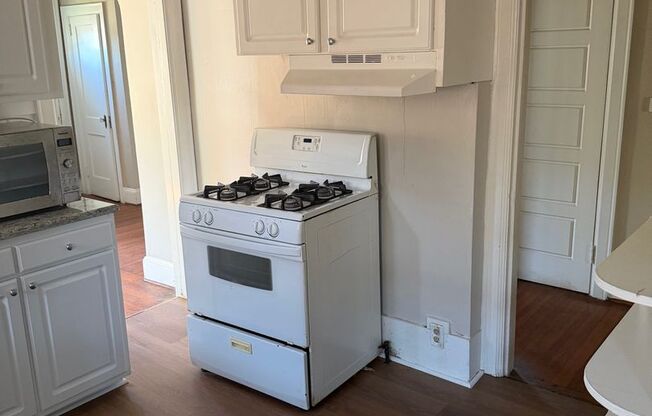 3 bedroom, 1 bathroom house on Central Ave