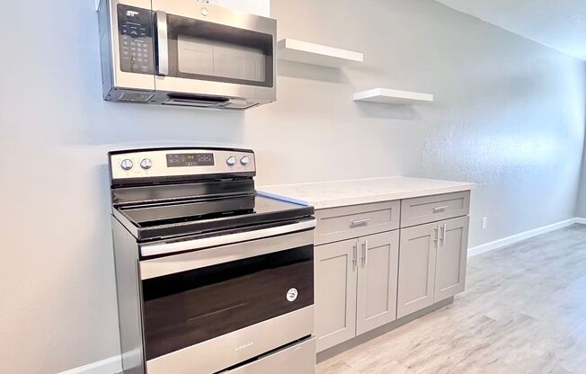 Studio, 1 bath, 407 sqft, $995, Unit 107