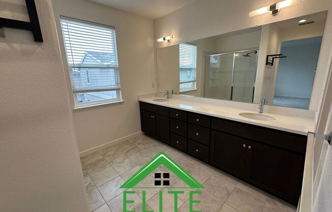 Welcome to 4060 Beechcraft Way, Sacramento, CA 95834 – A Beautifully Maintained Home in a Prime Location