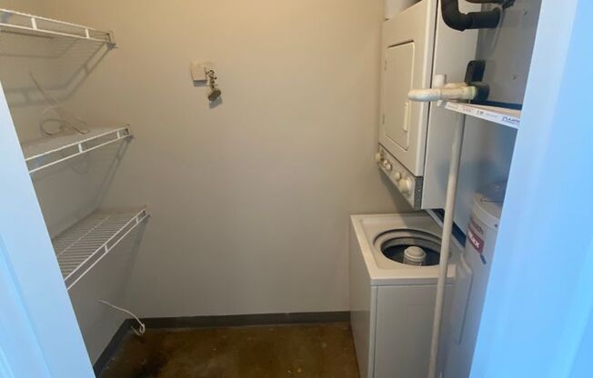 2 beds, 2 baths, 1,100 sqft, $895, Unit 416