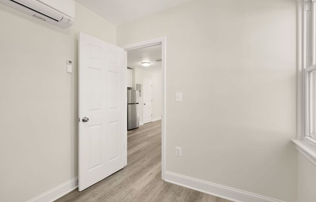 3 beds, 1 bath, $1,000, Unit 1