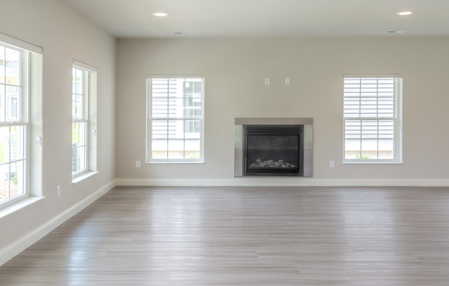 4 beds, 3 baths, 2,168 sqft, $3,895, Unit S- 5 N43W6225 Blackhawk