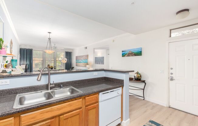 2 beds, 2 baths, $3,200