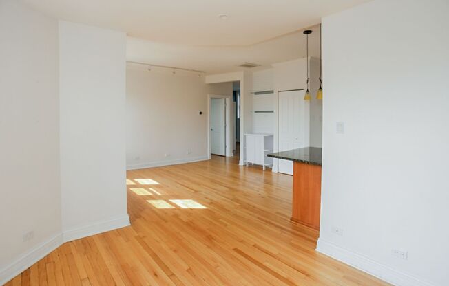 1 bed, 1 bath, 800 sqft, $2,350, Unit 626-2F