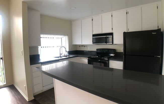 Studio, 1 bath, 600 sqft, $2,798, Unit 106