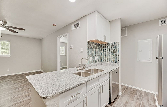 2703_north_buckner_boulevard_6032952_023