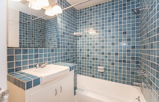 2621 Centinela Ave. #3