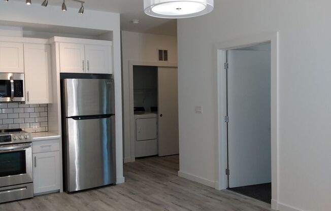 1 bed, 1 bath, 656 sqft, $1,975, Unit 8509-103