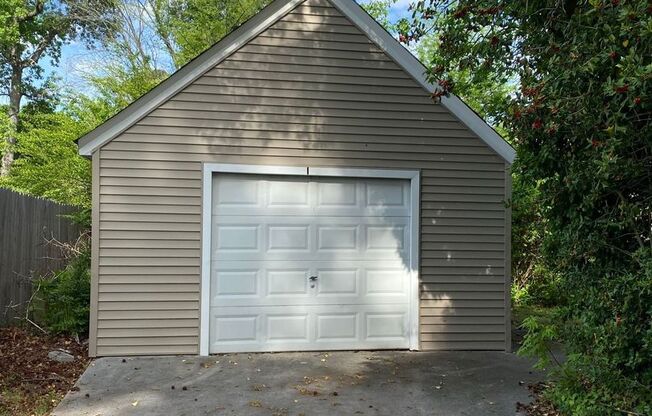 Welcome to this adorable home in Norfolk "ASK ABOUT OUR ZERO DEPOSIT"