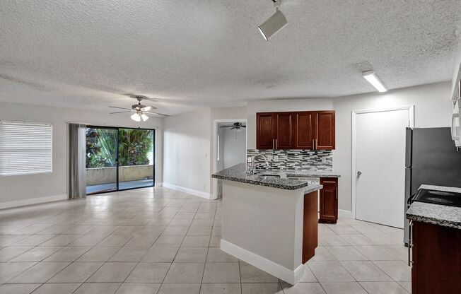 2 beds, 2 baths, $2,000, Unit APARTMENT 407