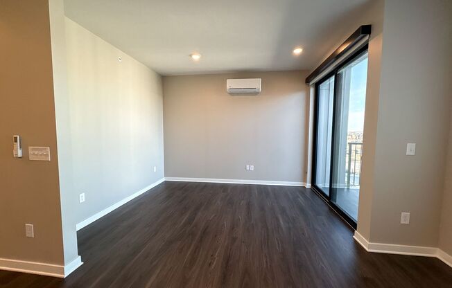 Studio, 1 bath, 580 sqft, $1,099, Unit 517