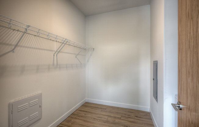 Studio, 1 bath, 708 sqft, $1,170