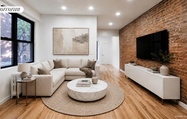 115 W 16 ST