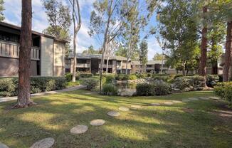 1 bed, 1 bath, 710 sqft, $2,400