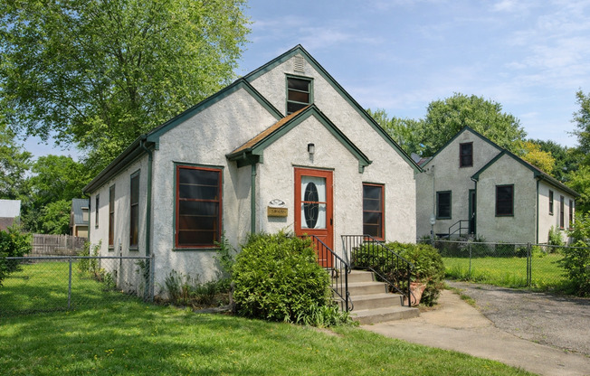 Beautiful 3-bedroom, 2-bath home in Robbinsdale!