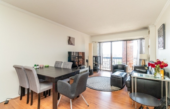 2 beds, 1.5 baths, 800 sqft, $3,250, Unit 516