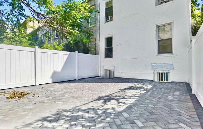 612 JEROME ST