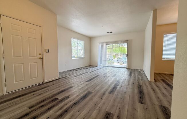 813 PEACHY CYN CIR