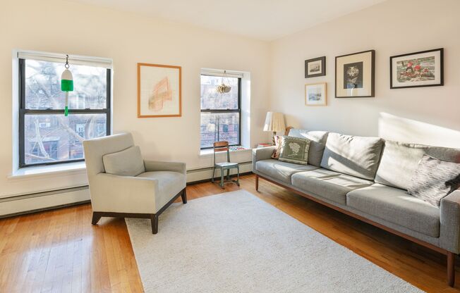 241 SAINT JAMES PL