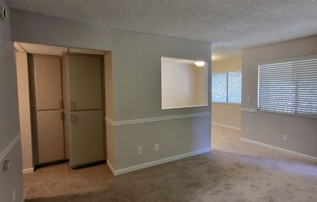 2 beds, 1 bath, $1,550, Unit 18