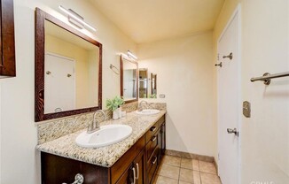 11138 Aqua Vista Street