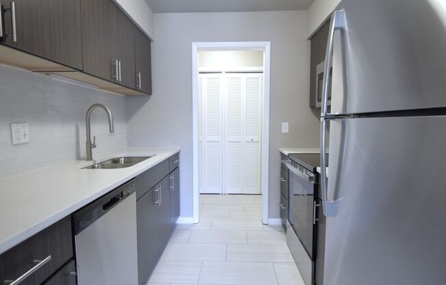 2 beds, 1 bath, 1,065 sqft, $1,995, Unit 3108-4