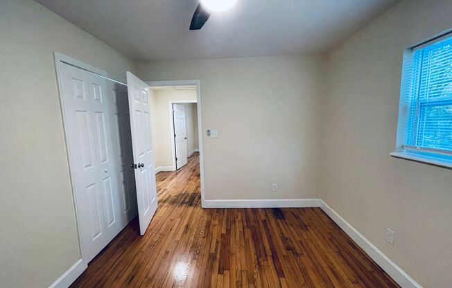 2 beds, 1 bath, $1,895