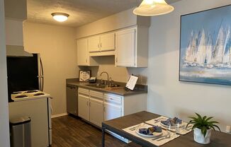 1 bed, 1 bath, 575 sqft, $949, Unit 011