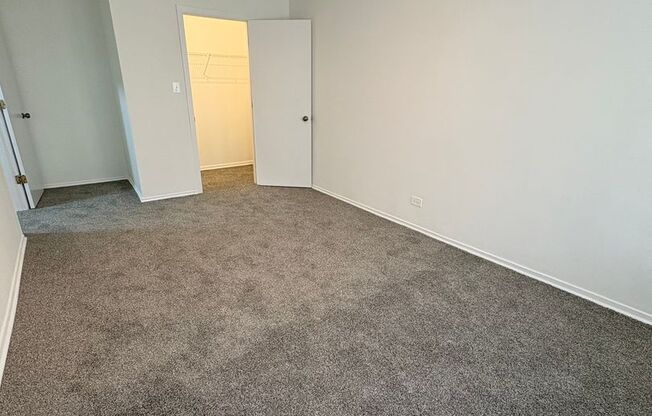 3 beds, 1 bath, 1,003 sqft, $1,350, Unit CA 127.5-1W
