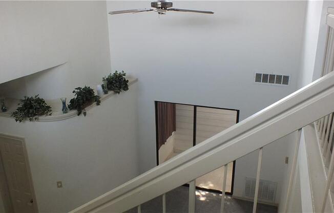 2401 BROOKE CT