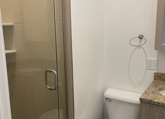 Studio, 1 bath, $1,550, Unit 18