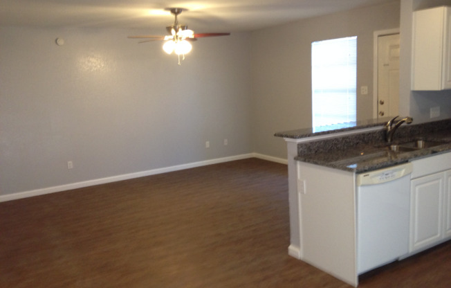 4904 MERRITT CIR