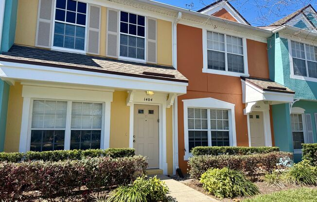 A charming 2-Bed, 2.5 Bath Townhome in the Gated Seasons at Kensington, right off Atlantic Blvd.!