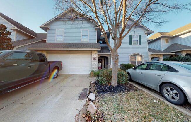 Adorable townhome near campus