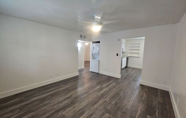 2 beds, 1 bath, 850 sqft, $1,295, Unit 03