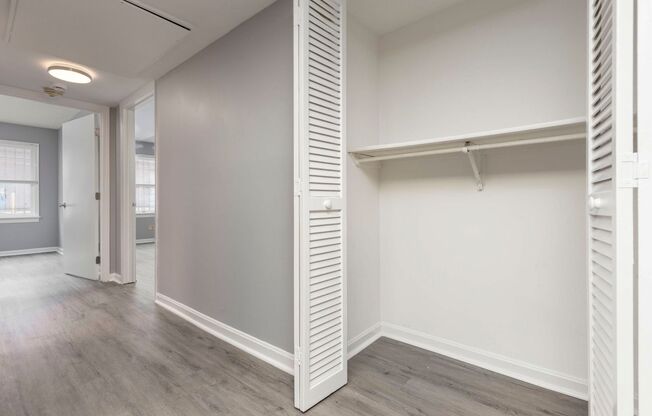 2 beds, 2 baths, $995, Unit 6