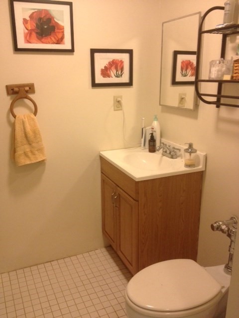 2 beds, 1 bath, 700 sqft, $3,100, Unit 104