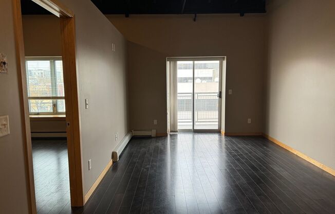 1 bed, 1 bath, 625 sqft, $1,120, Unit 305