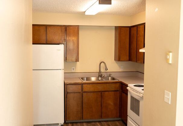 2 beds, 1 bath, $1,300, Unit # 1508