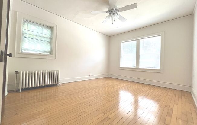 1 bed, 1 bath, $1,195, Unit 2