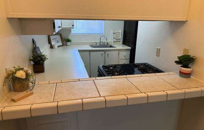 Clearwater Square Apartments in Kennewick, Washington Kitchen