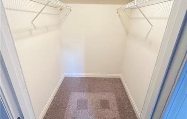 Gated 1 bed and 1 bath Condo. 2nd Floor Unit. Spacious and open floor plan.